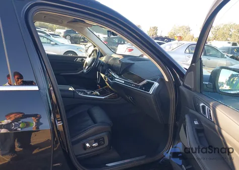 2025 BMW X7 xDrive40I from USA, damaged, VIN 5UX23EM03S9X05153